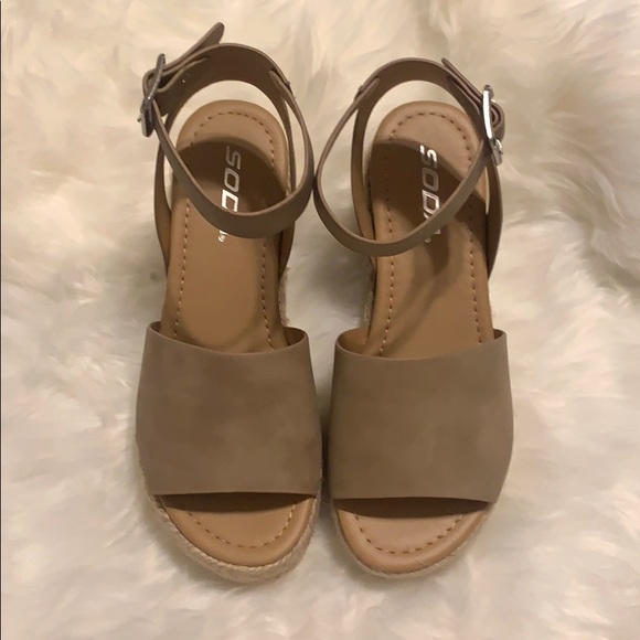 Fashion shoes - Picture 2 of 4